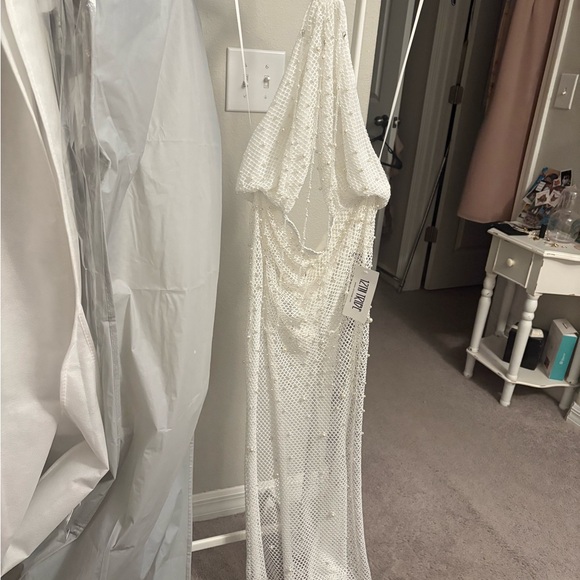 White Pearl Maxi Dress - Picture 4 of 4